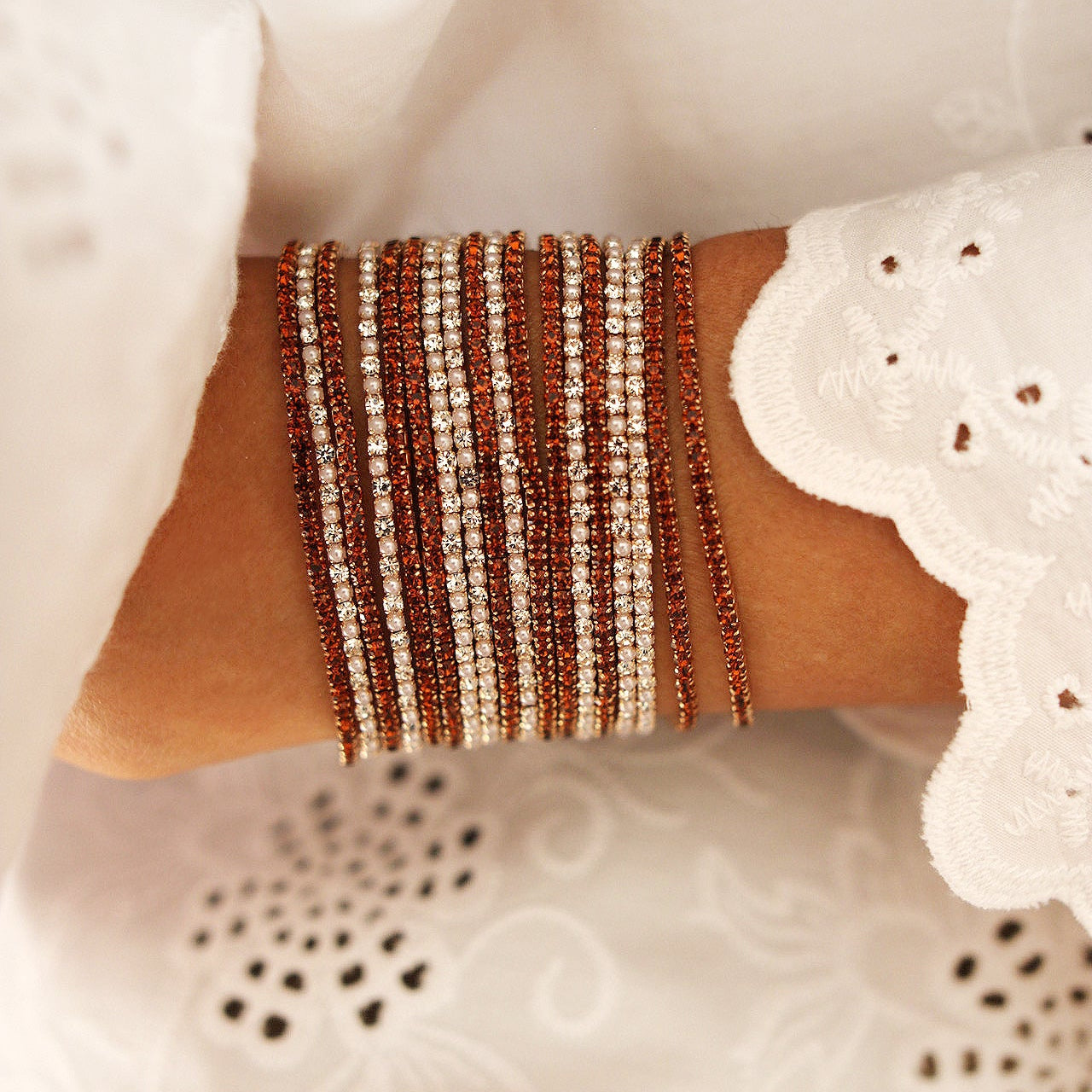 Bracelet Manchette Strass Blanc– Set de 10 Bracelets ✨