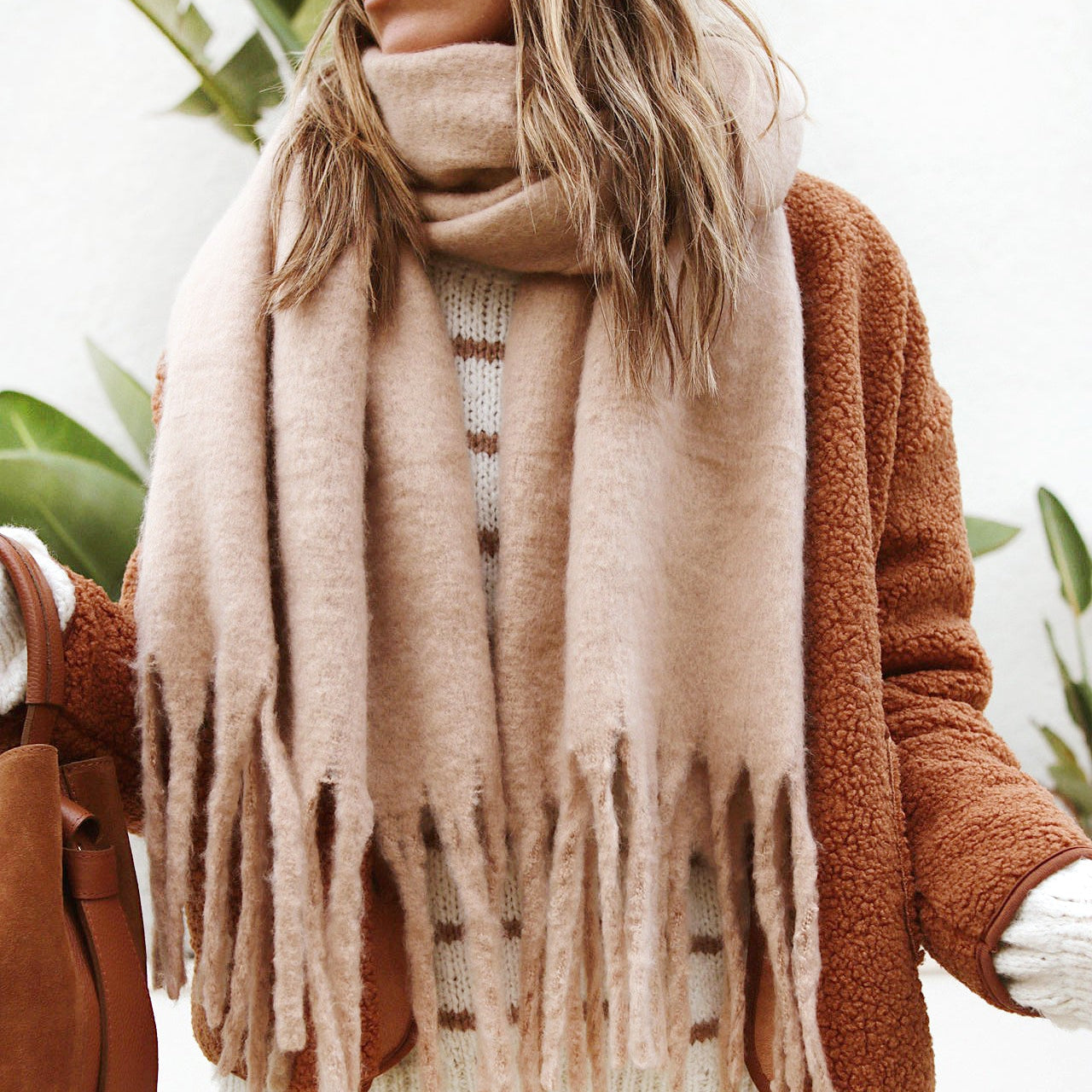 🧣 Écharpe Chaude Camel– 70% Viscose & 30% Laine ❄️