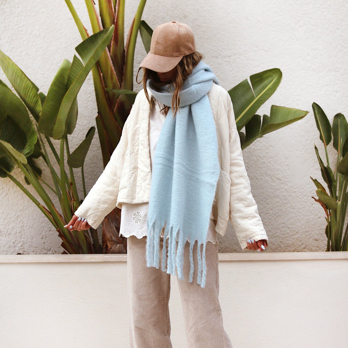 🧣 Écharpe Chaude Bleu Ciel – 70% Viscose & 30% Laine ❄️